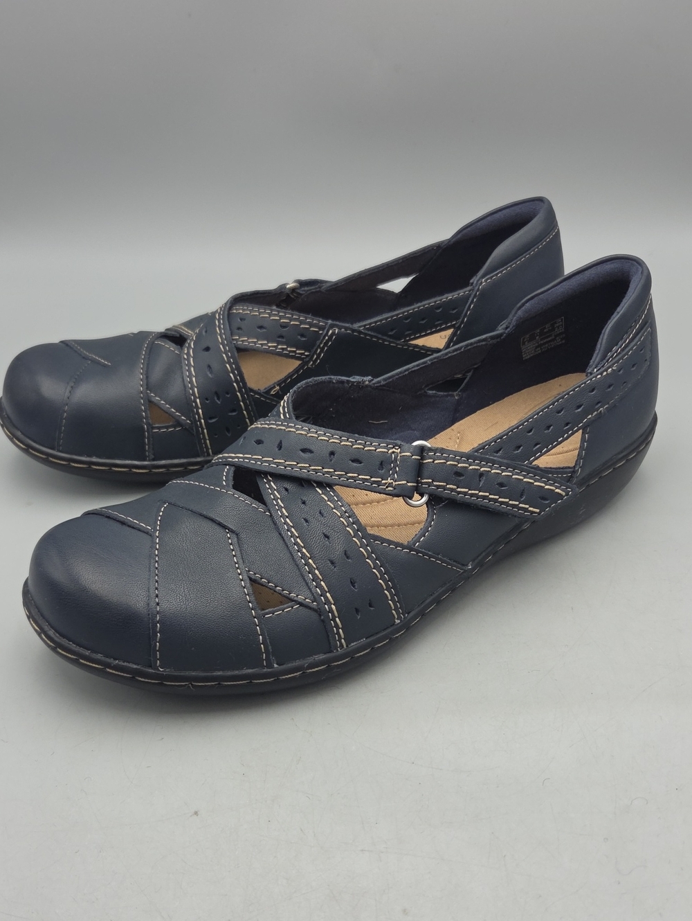 CLARKS Women's Ashland Slip-on Loafer, Navy, Women 11 W (Wide )